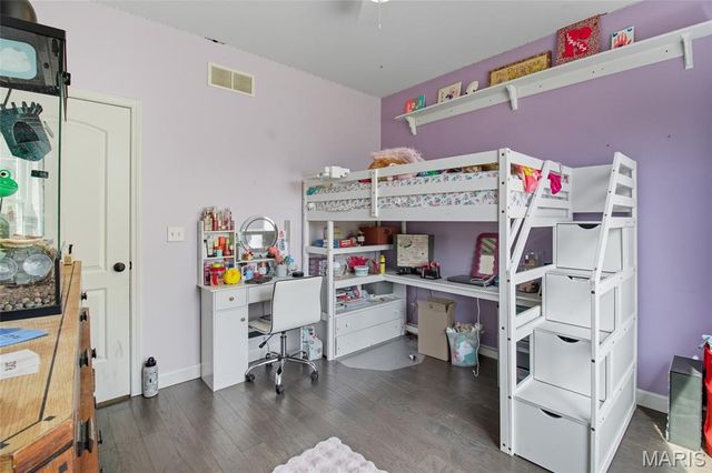 12073 Washington Court, Maryland Heights, MO 63043