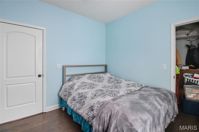 12073 Washington Court, Maryland Heights, MO 63043