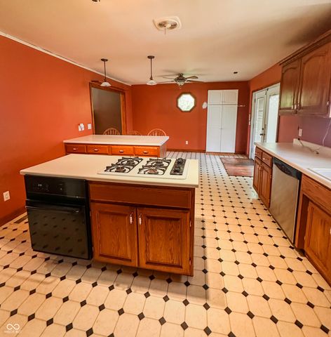 1172 N 200 E, Anderson, IN 46012