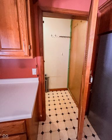 1172 N 200 E, Anderson, IN 46012
