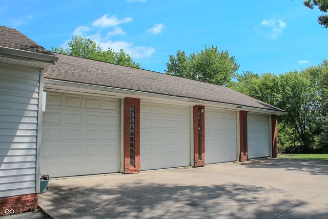 1172 N 200 E, Anderson, IN 46012