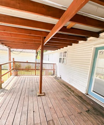 1172 N 200 E, Anderson, IN 46012