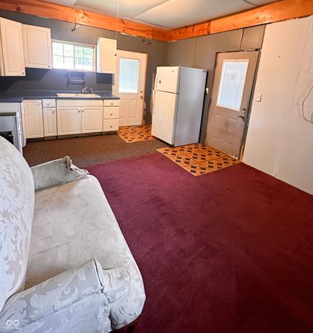 1172 N 200 E, Anderson, IN 46012