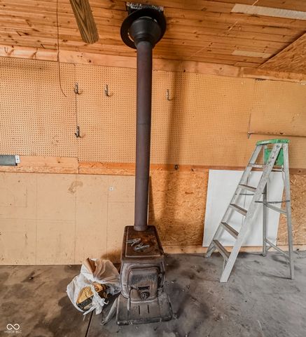 1172 N 200 E, Anderson, IN 46012