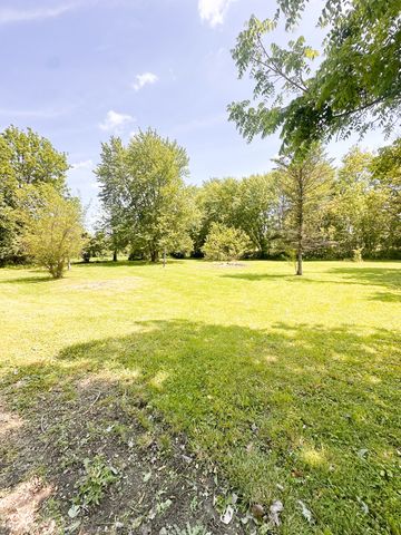 1172 N 200 E, Anderson, IN 46012