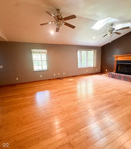 1172 N 200 E, Anderson, IN 46012