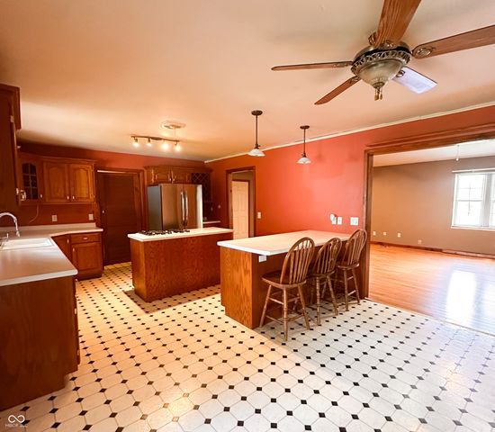 1172 N 200 E, Anderson, IN 46012