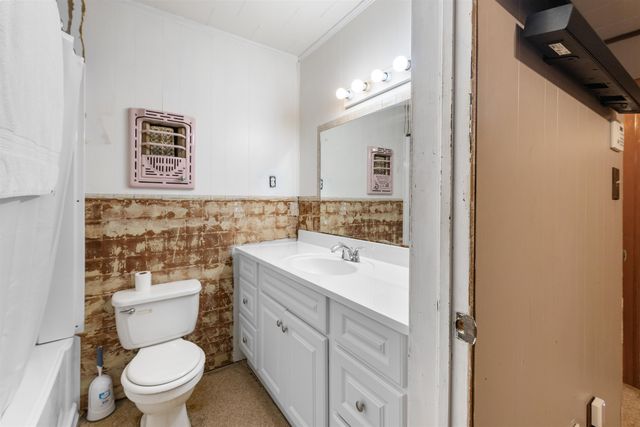 414 Hospital Dr, Raceland, LA 70394