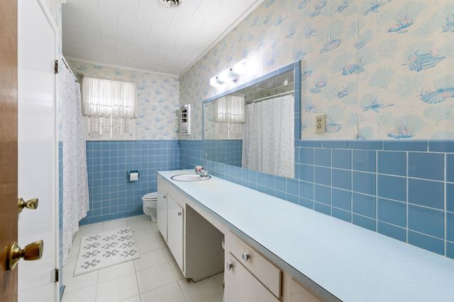 414 Hospital Dr, Raceland, LA 70394