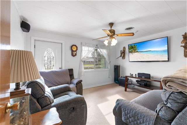 414 Hospital Dr, Raceland, LA 70394