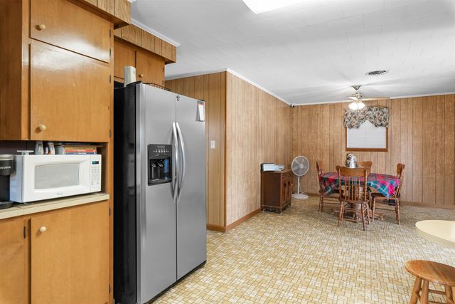 414 Hospital Dr, Raceland, LA 70394