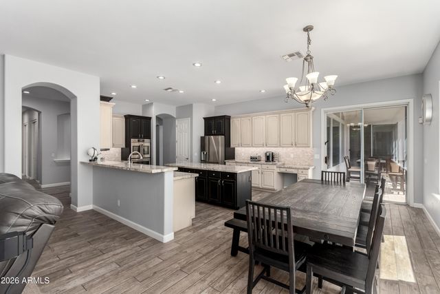 3931 E FOX Circle, Mesa, AZ 85205