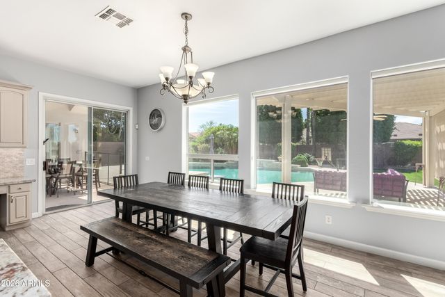 3931 E FOX Circle, Mesa, AZ 85205