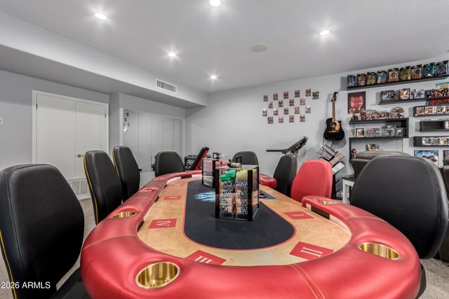 3931 E FOX Circle, Mesa, AZ 85205