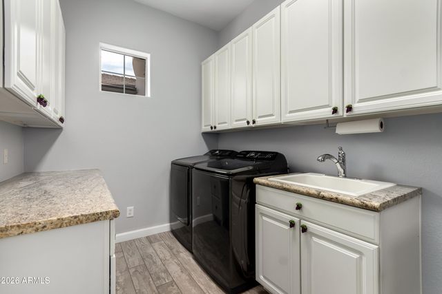 3931 E FOX Circle, Mesa, AZ 85205