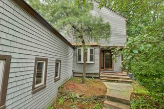 9 Kipford Way, Nashua, NH 03063