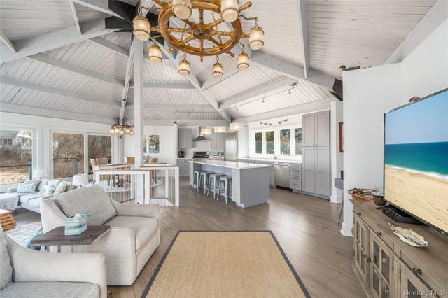 56765 Route 48, Greenport, NY 11944