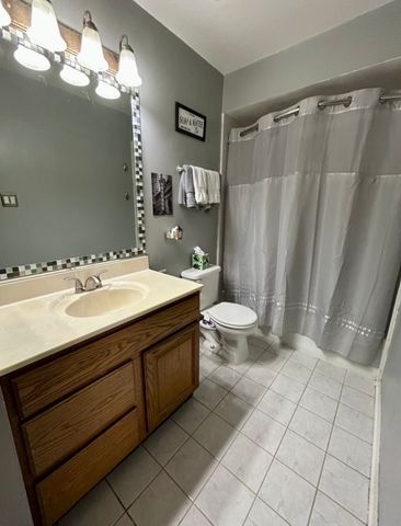 15801 Peggy Lane 1, Oak Forest, IL 60452