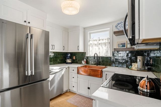 24 Chilton Ave, Kingston, MA 02364