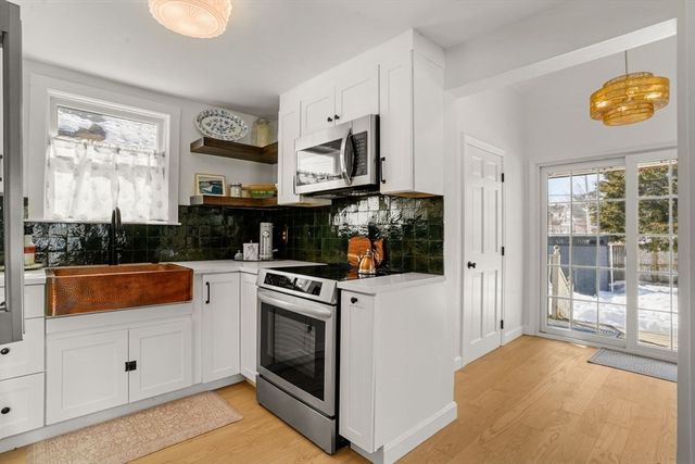 24 Chilton Ave, Kingston, MA 02364