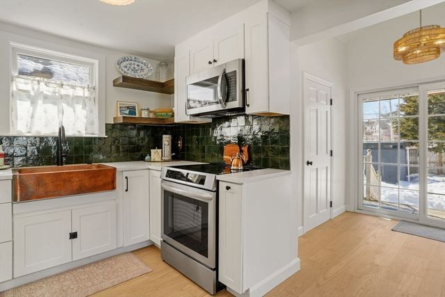 24 Chilton Ave, Kingston, MA 02364