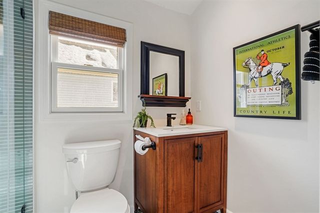 24 Chilton Ave, Kingston, MA 02364