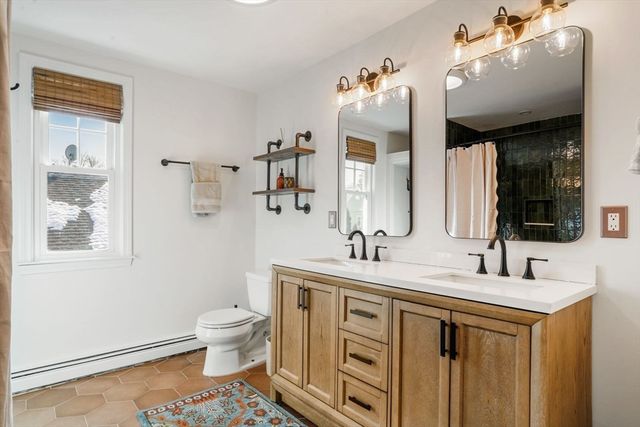 24 Chilton Ave, Kingston, MA 02364