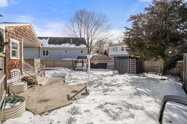 24 Chilton Ave, Kingston, MA 02364