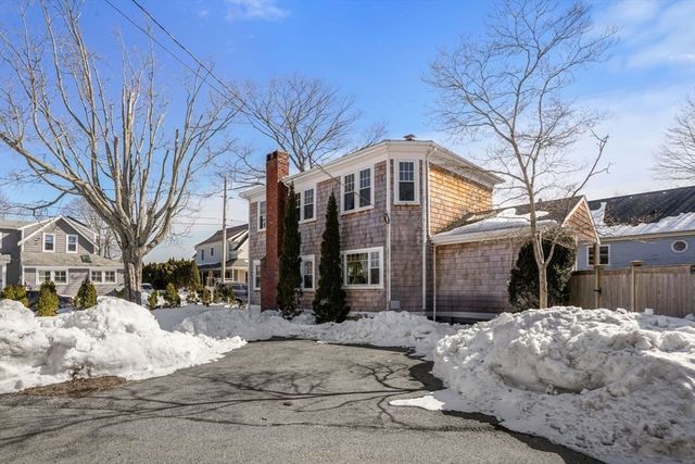 24 Chilton Ave, Kingston, MA 02364