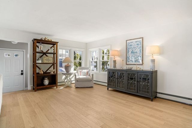 24 Chilton Ave, Kingston, MA 02364