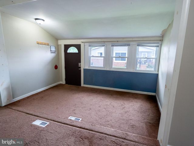 330 JACKSON AVE, Carneys Point, NJ 08069