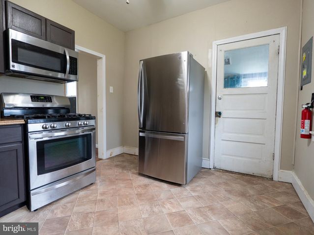 330 JACKSON AVE, Carneys Point, NJ 08069