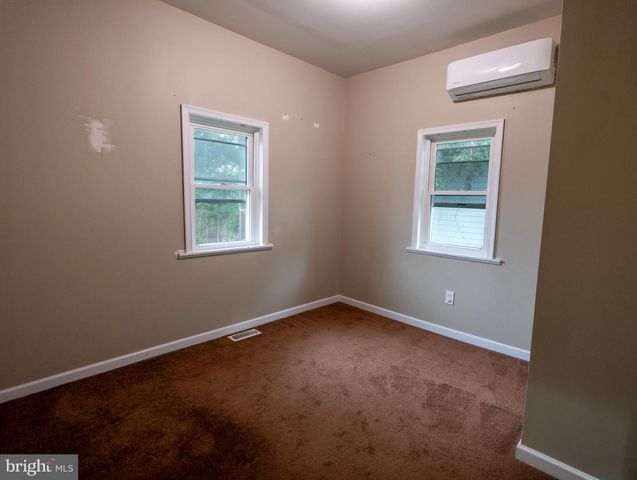 330 JACKSON AVE, Carneys Point, NJ 08069
