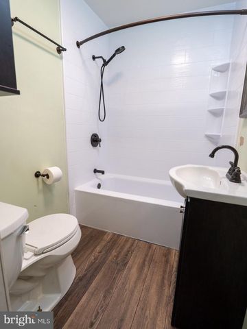 330 JACKSON AVE, Carneys Point, NJ 08069