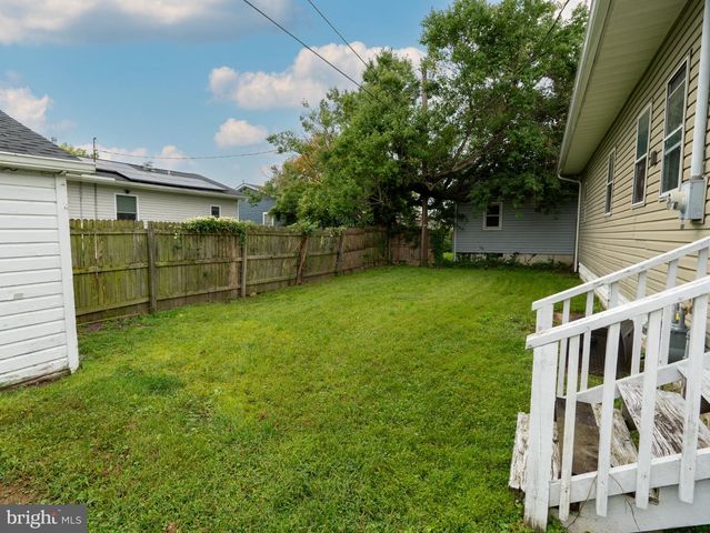 330 JACKSON AVE, Carneys Point, NJ 08069