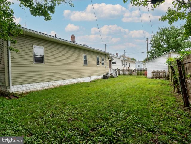 330 JACKSON AVE, Carneys Point, NJ 08069