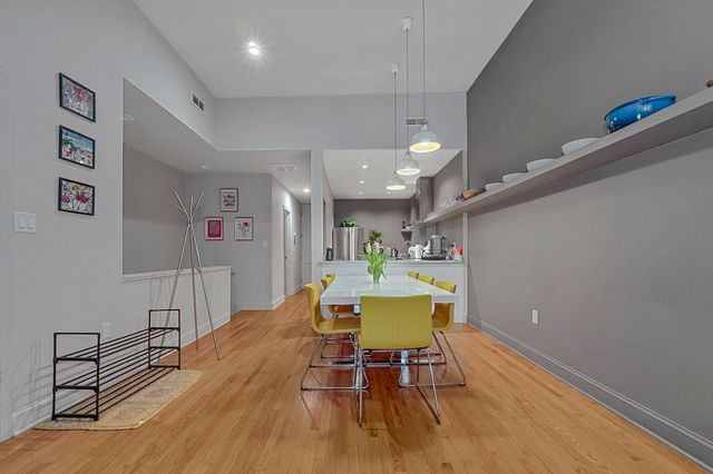 70 Clarendon St 1, Boston, MA 02116