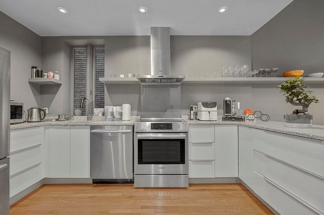 70 Clarendon St 1, Boston, MA 02116