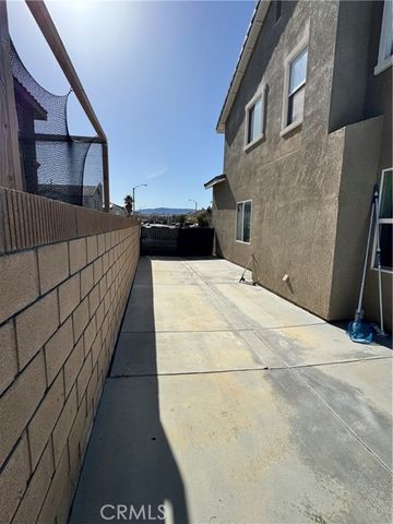 4225 Vahan Court, Lancaster, CA 93536