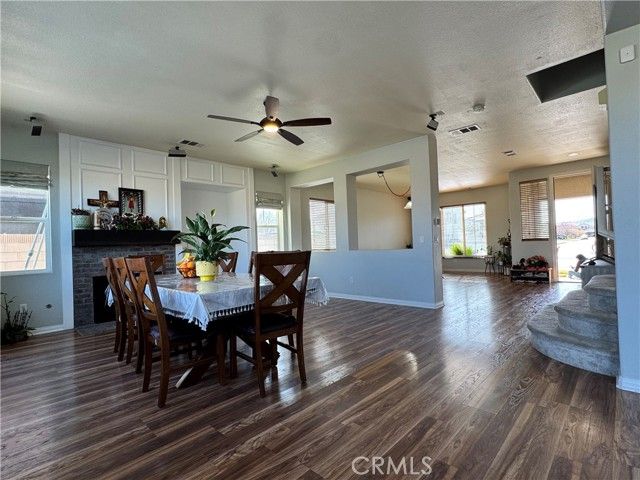 4225 Vahan Court, Lancaster, CA 93536