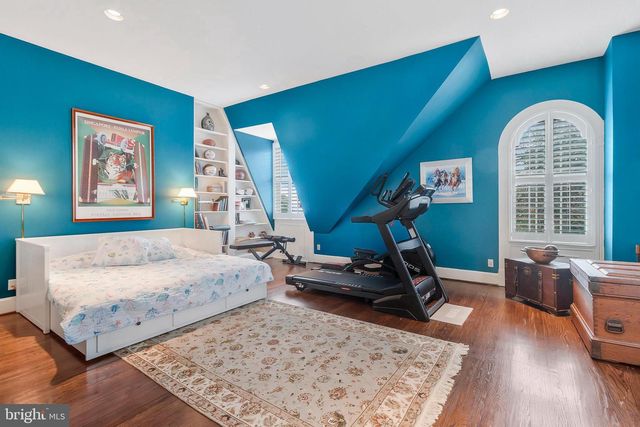3230 VOLTA PL NW, Washington, DC 20007