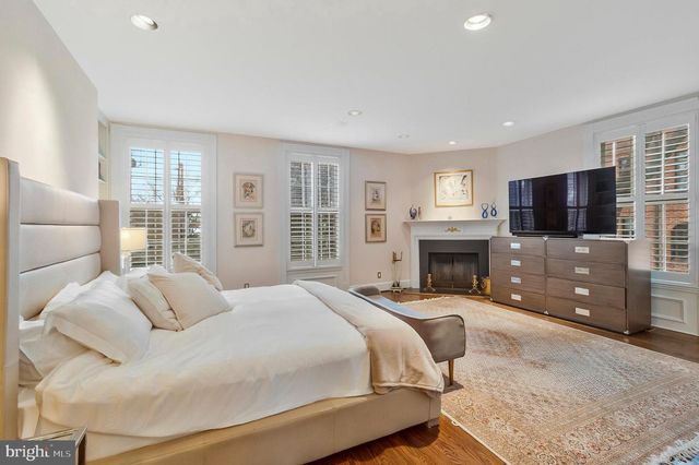 3230 VOLTA PL NW, Washington, DC 20007