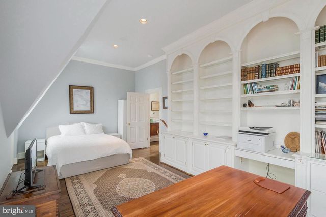 3230 VOLTA PL NW, Washington, DC 20007