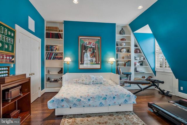 3230 VOLTA PL NW, Washington, DC 20007