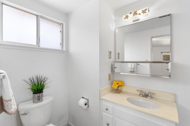 10155 La Gloria Way, Rancho Cordova, CA 95670