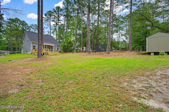 598 E L Ives Drive, Aberdeen, NC 28315