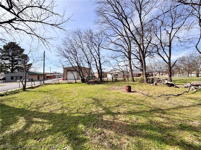 204 Choctaw Street, Hackett, AR 72937