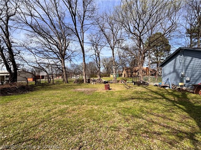 204 Choctaw Street, Hackett, AR 72937