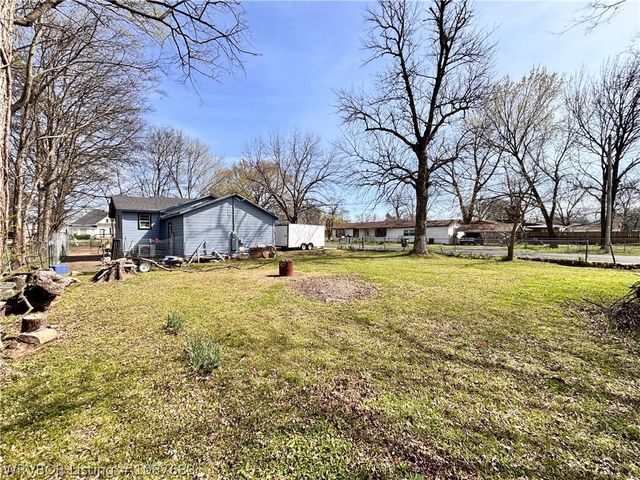 204 Choctaw Street, Hackett, AR 72937