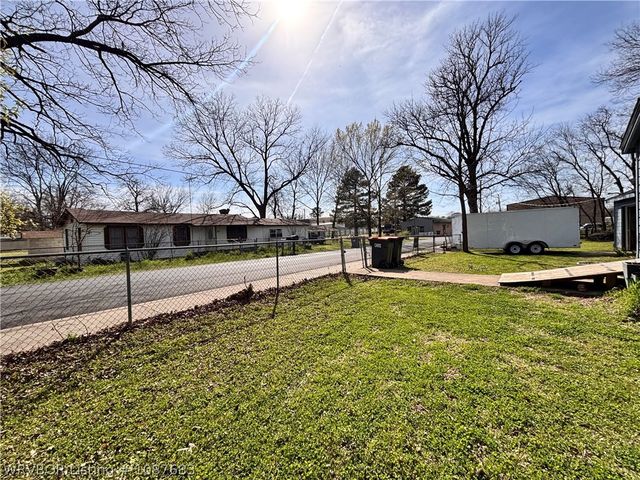 204 Choctaw Street, Hackett, AR 72937